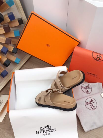 Hermès Spring/Summer New Apricot Comfort Slippers - Image 5