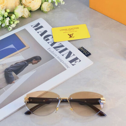 LOUIS VUITTON Fashion Sunglasses - Image 6