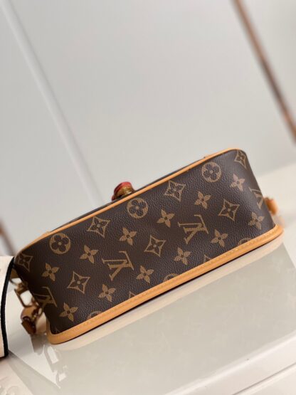 Louis Vuitton vintage bag series DIANE handbag - Image 5