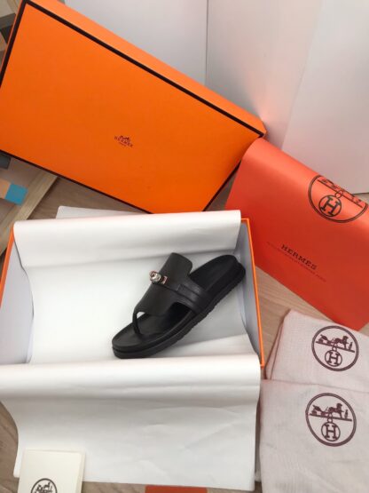 Hermès Spring and Summer New Comfortable Black Silver Buckle Slippers - Image 5