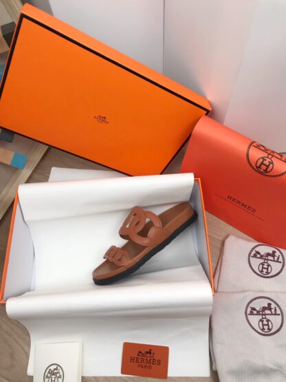 Hermes dark brown spring and summer new charm slippers - Image 5
