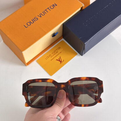 LOUIS VUITTON Fashion Sunglasses - Image 6