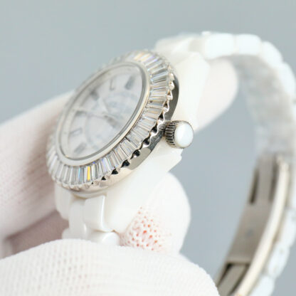 Chanel exquisite women's watches - Image 6