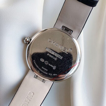 Chanel High Jewelry Watches - Image 6