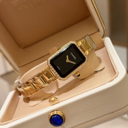 Chanel Simple Sugar Cube Watch - Image 6