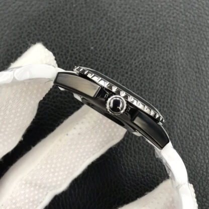 Chanel stylish simple classic watch - Image 6