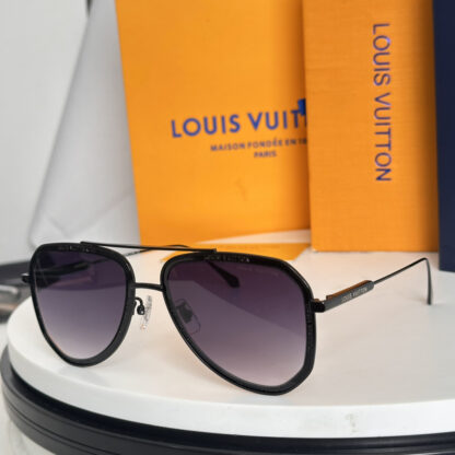 LOUIS VUITTON Fashion Sunglasses - Image 6