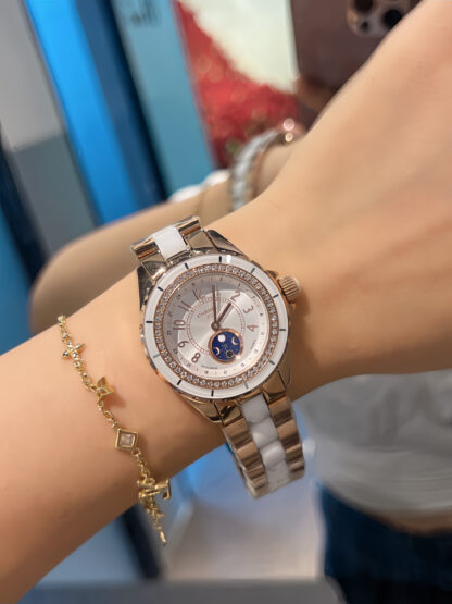 Chanel diamond-set ceramic watch - Image 6