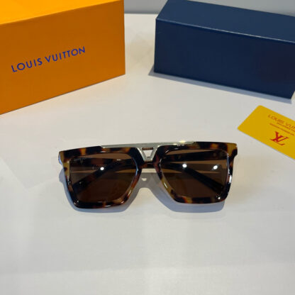 LOUIS VUITTON Fashion Sunglasses - Image 6