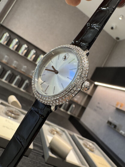 Swarovski ladies quartz watch - Image 5