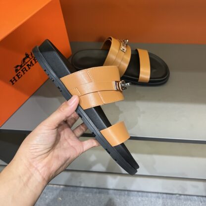 Hermes summer orange high-end comfortable slippers - Image 5