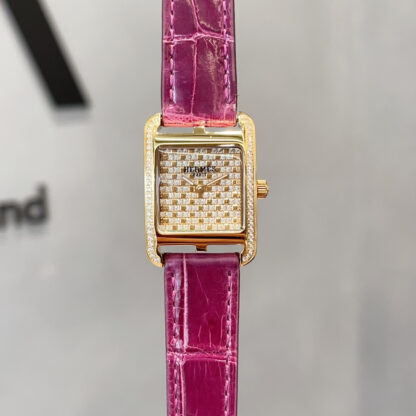 Hermes Square Dial Elegant Watch - Image 5