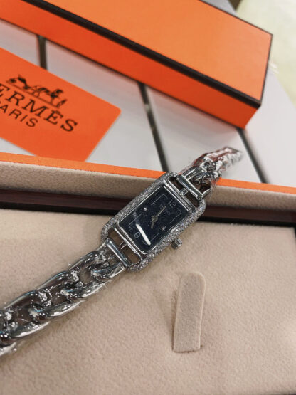Hermes Simple Diamond Quartz Watch - Image 4