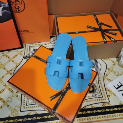Hermès glazed blue handmade slippers - Image 5