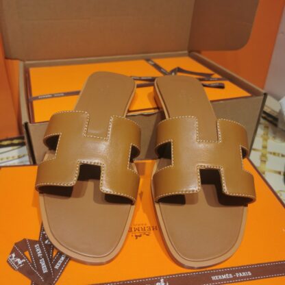 Hermès Brown Plain Handmade Slippers - Image 5