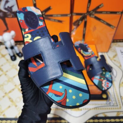 Hermès dark blue plain fabric slippers - Image 5