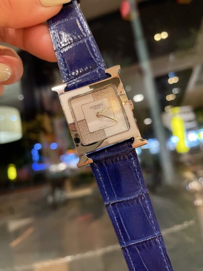 Hermes stylish and elegant diamond watch - Image 5