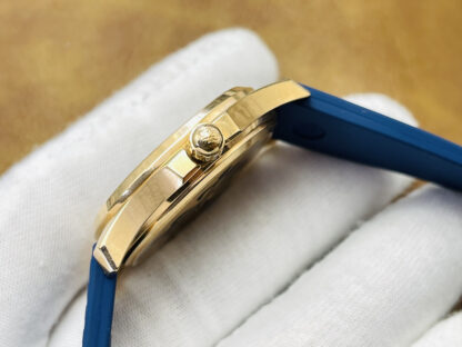 Patek Philippe Aquanaut Ladies Quartz Watch - Image 5