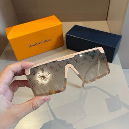 LOUIS VUITTON Fashion Sunglasses - Image 6