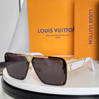 LOUIS VUITTON Fashion Sunglasses - Image 6