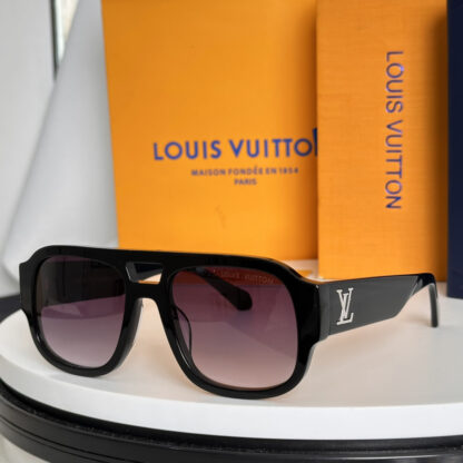 LOUIS VUITTON Fashion Sunglasses - Image 6