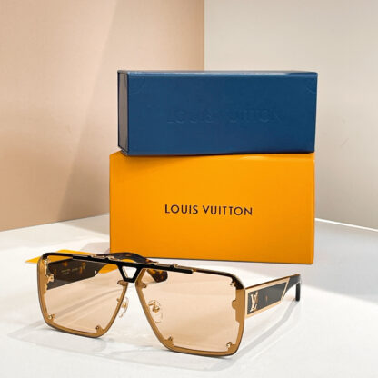 LOUIS VUITTON Fashion Sunglasses - Image 6