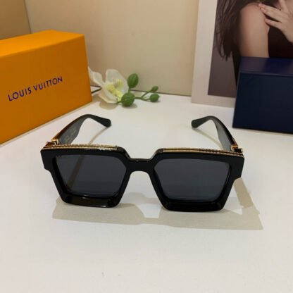 LOUIS VUITTON Fashion Sunglasses - Image 6