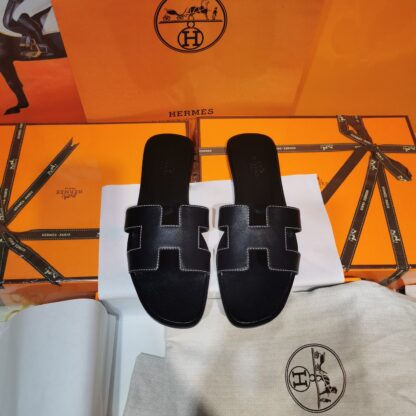 Hermès black handmade slippers - Image 5