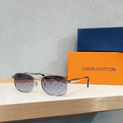 LOUIS VUITTON Fashion Sunglasses - Image 7