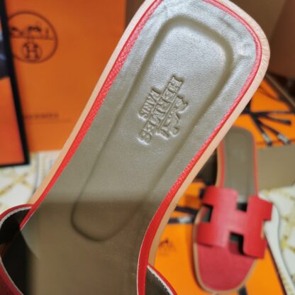 Hermès palm print red leather slippers - Image 5