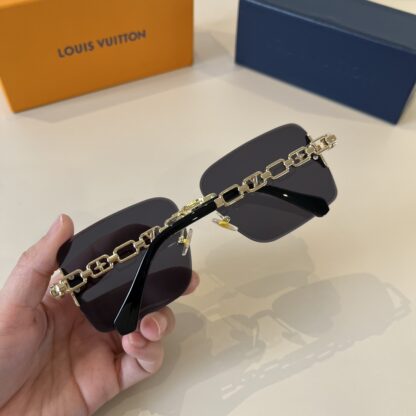 LOUIS VUITTON Fashion Sunglasses - Image 6