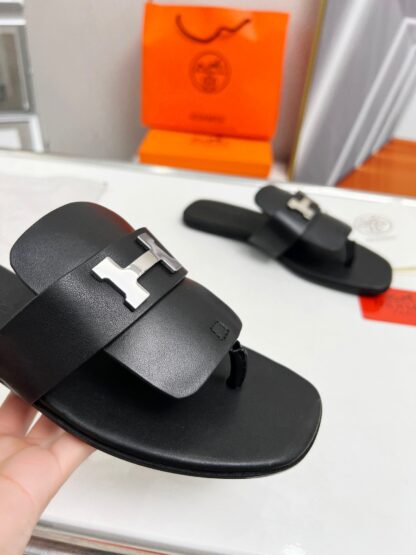 Hermès Spring and Summer Black Daily Home Travel Holiday Essential Slippers - Image 4