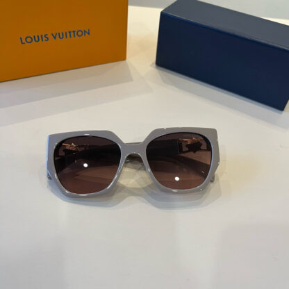 LOUIS VUITTON Fashion Sunglasses - Image 6
