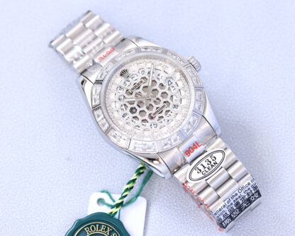 The Rolex square diamond bezel features a hollowed-out diamond-encrusted design - Image 5