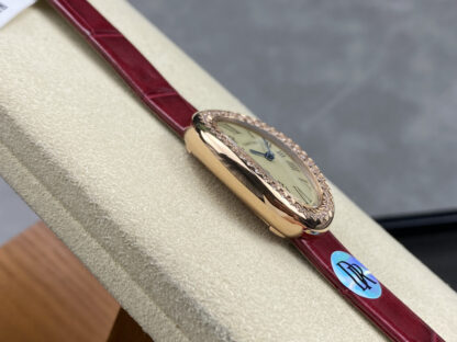Cartier classic elegant European style ladies watch - Image 5