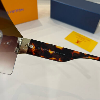 LOUIS VUITTON Fashion Sunglasses - Image 6