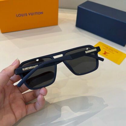 LOUIS VUITTON Fashion Sunglasses - Image 6