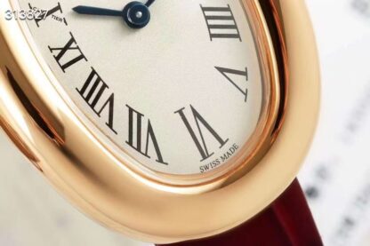 Cartier Bathtub Series Elegant and Fashionable Women's Watch - Image 5