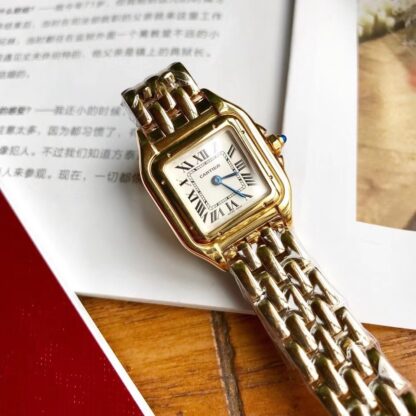 Cartier Cheetah Series Charming Mature and Elegant Watch - Image 4