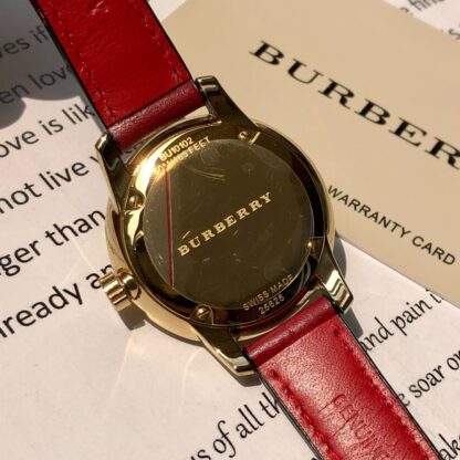 Burberry Classic Vintage Quartz Women's Watch - Image 5