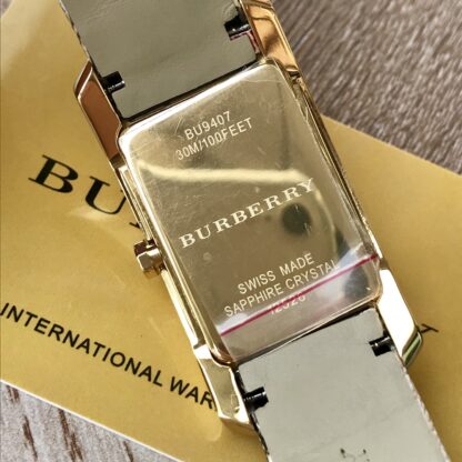 Burberry Classic Vintage Quartz Women's Watch - Image 5
