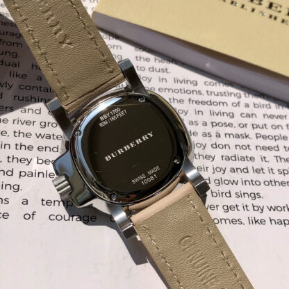 Burberry Quartz Women's Watch - Image 5