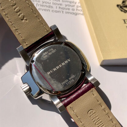 Burberry Quartz Women's Watch - Image 5