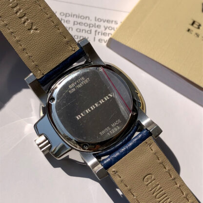 Burberry Quartz Women's Watch - Image 5