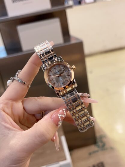 Burberry British classic fashion pattern women's watch - Image 6
