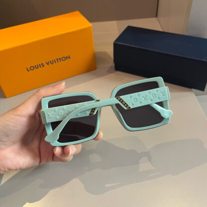 LOUIS VUITTON Fashion Sunglasses - Image 6