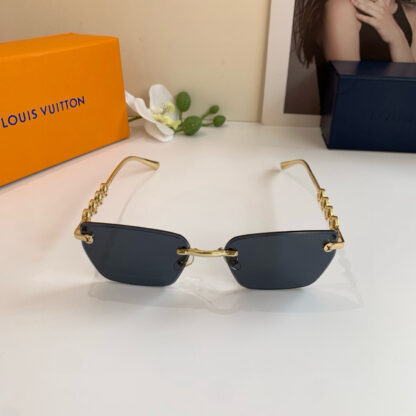 LOUIS VUITTON Fashion Sunglasses - Image 6