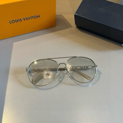 LOUIS VUITTON Fashion Sunglasses - Image 6