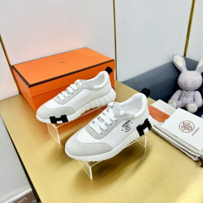 Hermès Spring and Summer Classic Couple Style Gray and White Colorblock Sports Casual Shoes - Image 5