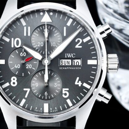 IWC Pilot's Watch Series iw378003 - Image 5